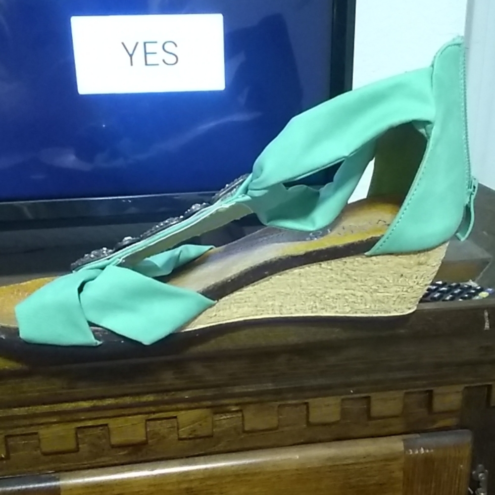 Sandals - Picture 3 of 5